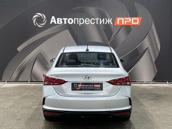 Hyundai Solaris II Рестайлинг с пробегом 2021 года, цена 1 248 000 рублей, 100308 км, седан, Автокод Объявления