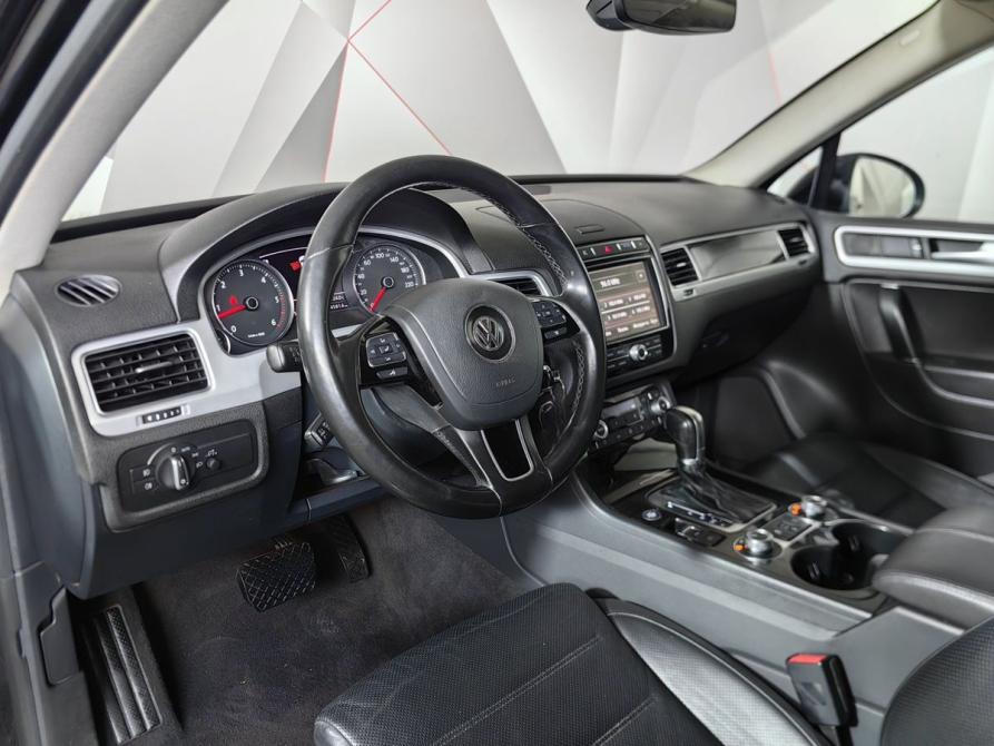 Volkswagen Touareg II Рестайлинг Москва  - изображение 19