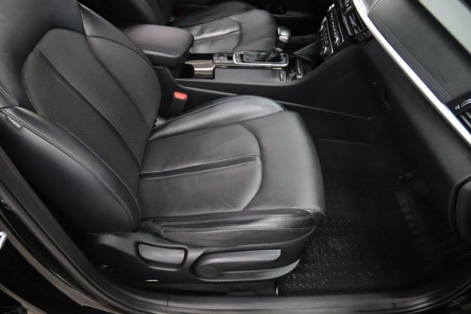 Kia Optima IV Рестайлинг с пробегом 2019 года, цена 1 995 950 рублей, 104496 км, седан, Автокод Объявления