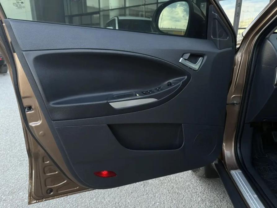 Geely Emgrand X7 I Волгоград  - изображение 7