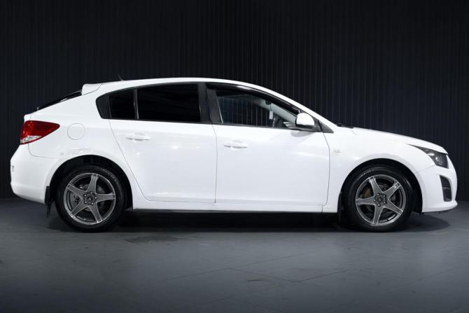 Chevrolet Cruze I Рестайлинг с пробегом 2013 года, цена 599 000 рублей, 283333 км, хэтчбек, Автокод Объявления