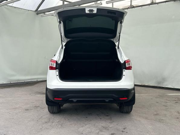 Nissan Qashqai II с пробегом 2015 года, цена 1 114 000 рублей, 203878 км, внедорожник, Автокод Объявления