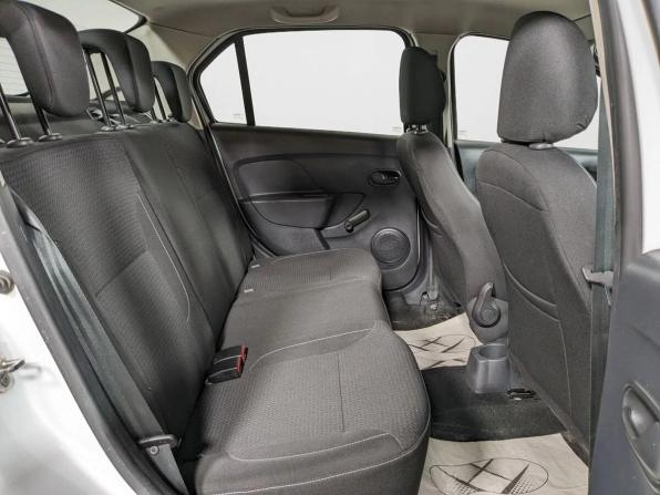Renault Logan II Рестайлинг с пробегом 2021 года, цена 1 094 500 рублей, 70000 км, седан, Автокод Объявления