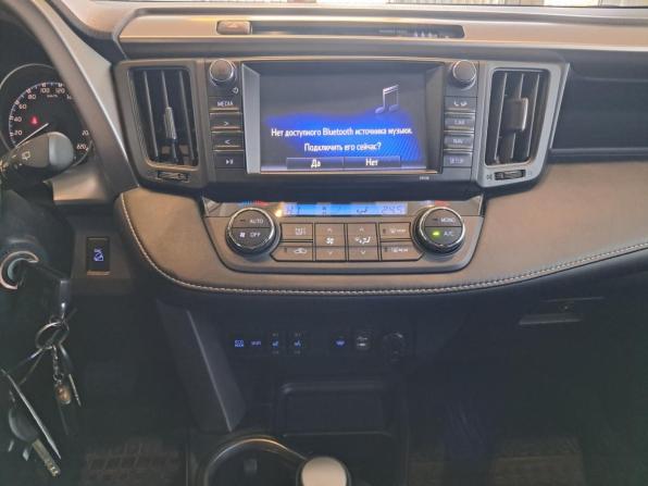 Toyota RAV4 IV (XA40) Рестайлинг с пробегом 2017 года, цена 2 549 000 рублей, 99700 км, внедорожник, Автокод Объявления