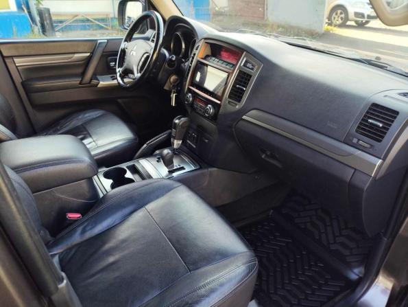 Mitsubishi Pajero IV Рестайлинг 2 с пробегом 2015 года, цена 1 819 000 рублей, 239406 км, внедорожник, Автокод Объявления