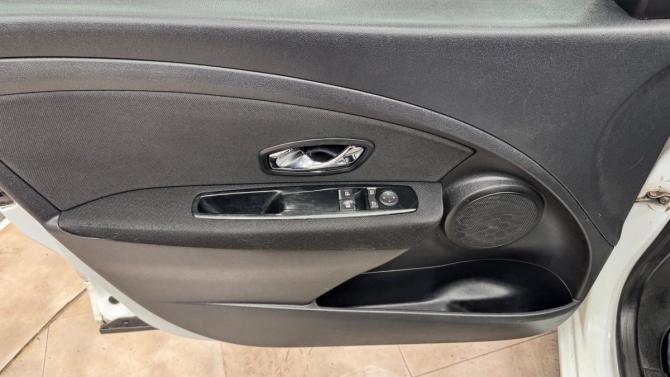 Renault Fluence I Рестайлинг с пробегом 2013 года, цена 599 000 рублей, 185442 км, седан, Автокод Объявления