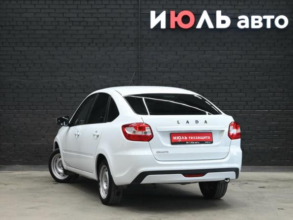 Lada (ВАЗ) Granta I Рестайлинг с пробегом 2022 года, цена 800 000 рублей, 96044 км, хэтчбек, Автокод Объявления