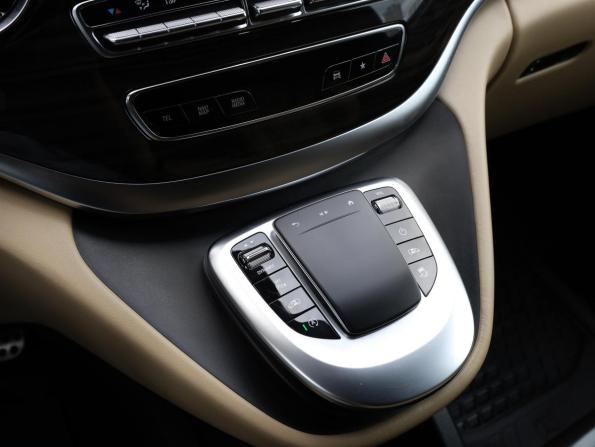 Mercedes-Benz V-Класс III (W447) Рестайлинг с пробегом 2020 года, цена 7 198 000 рублей, 32000 км, минивэн, Автокод Объявления