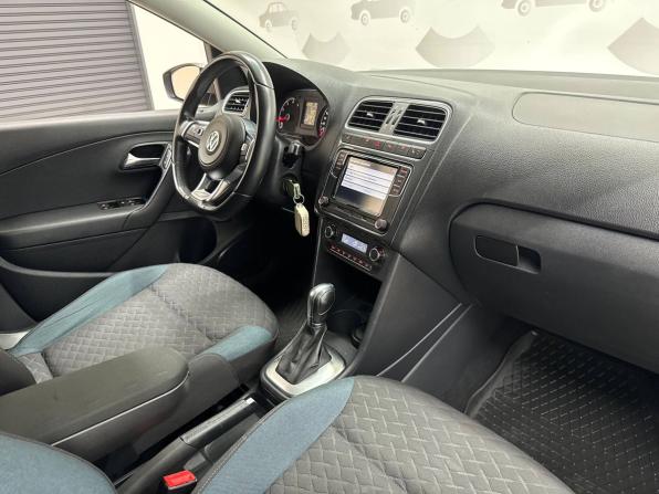 Volkswagen Polo V Рестайлинг с пробегом 2019 года, цена 1 190 000 рублей, 169096 км, седан, Автокод Объявления