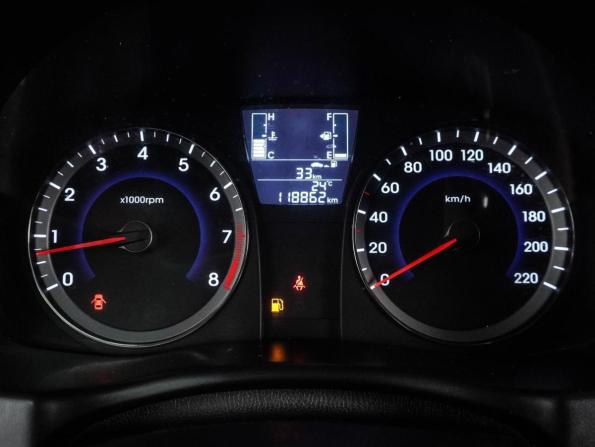 Hyundai Solaris I Рестайлинг с пробегом 2016 года, цена 1 019 000 рублей, 118861 км, седан, Автокод Объявления