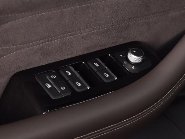 Geely Monjaro I Рестайлинг 2 с пробегом 2026 года, цена 4 030 995 рублей, 17 км, внедорожник, Автокод Объявления