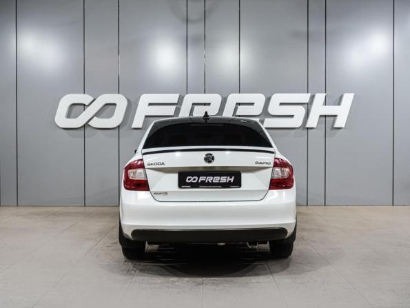 Skoda Rapid I с пробегом 2016 года, цена 829 000 рублей, 216718 км, лифтбек, Автокод Объявления