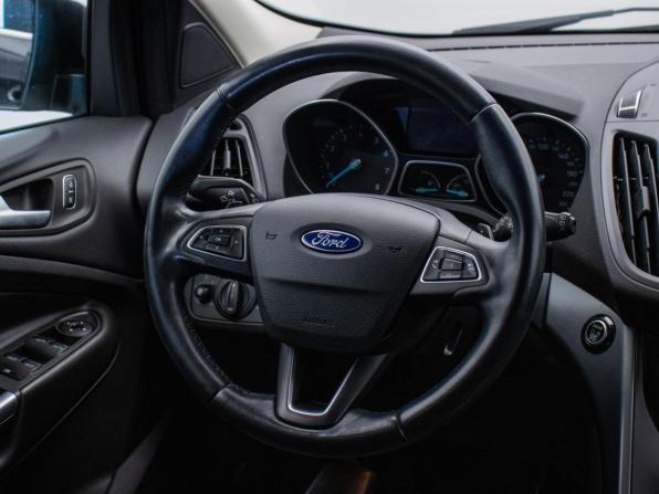 Ford Kuga II Рестайлинг с пробегом 2018 года, цена 1 616 000 рублей, 130241 км, внедорожник, Автокод Объявления
