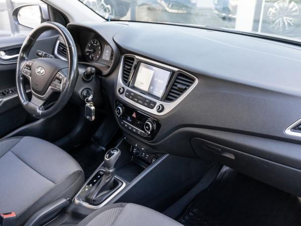 Hyundai Solaris II с пробегом 2018 года, цена 1 251 900 рублей, 164000 км, седан, Автокод Объявления