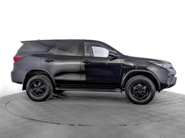 Toyota Fortuner II с пробегом 2019 года, цена 3 335 000 рублей, 76190 км, внедорожник, Автокод Объявления