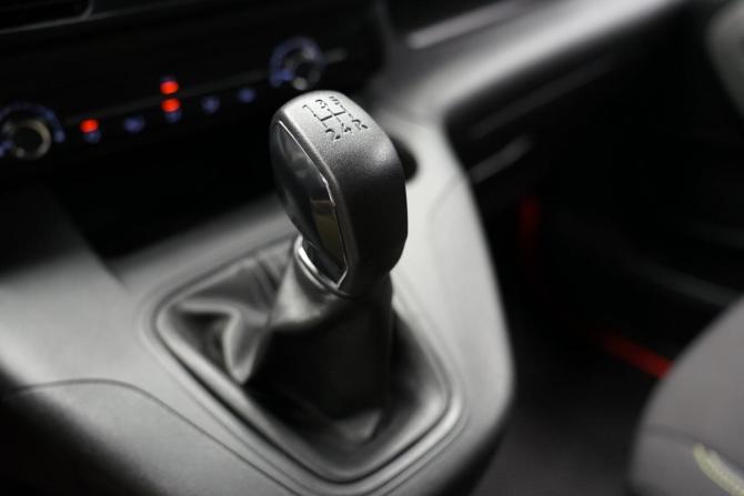 Peugeot Rifter I с пробегом 2020 года, цена 1 940 000 рублей, 108500 км, минивэн, Автокод Объявления