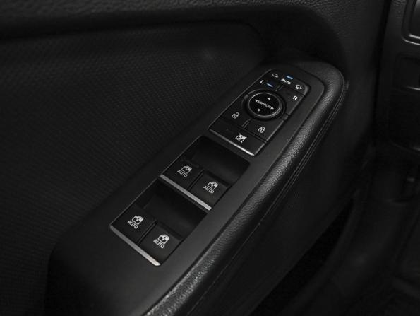 Hyundai Genesis II с пробегом 2015 года, цена 1 699 000 рублей, 277365 км, седан, Автокод Объявления