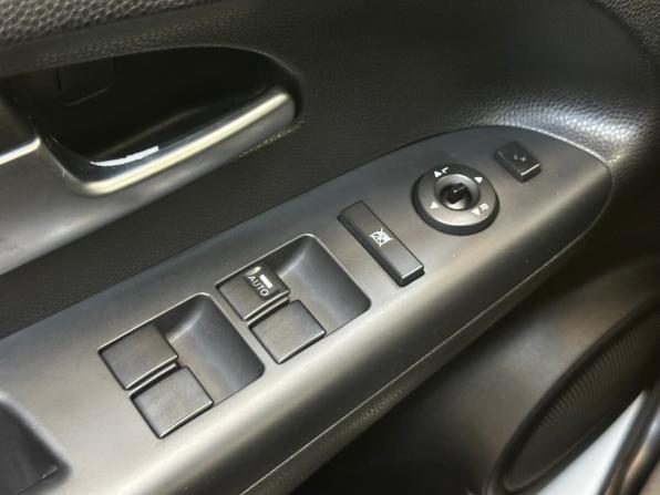 Kia Venga I с пробегом 2013 года, цена 890 000 рублей, 161670 км, минивэн, Автокод Объявления