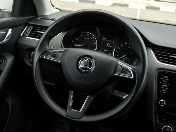 Skoda Octavia III (A7) с пробегом 2017 года, цена 1 520 000 рублей, 170500 км, лифтбек, Автокод Объявления