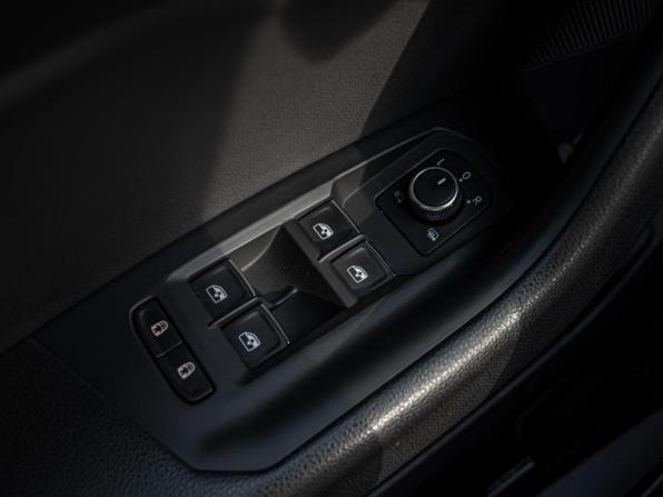 Volkswagen Touareg III с пробегом 2018 года, цена 4 160 000 рублей, 129288 км, внедорожник, Автокод Объявления