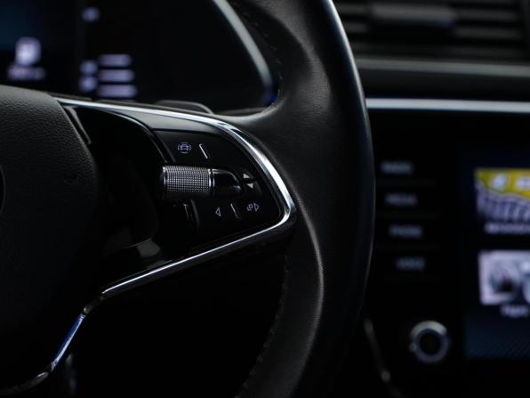 Skoda Superb III Рестайлинг с пробегом 2020 года, цена 3 999 999 рублей, 79015 км, универсал, Автокод Объявления
