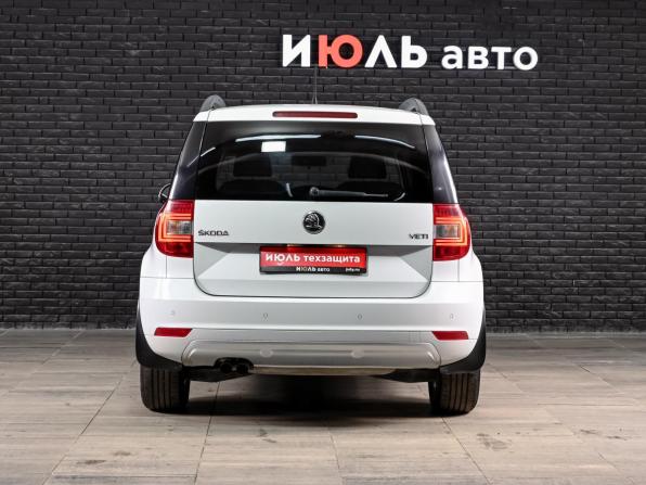 Skoda Yeti I Рестайлинг с пробегом 2014 года, цена 1 200 000 рублей, 181297 км, внедорожник, Автокод Объявления