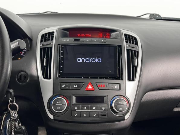 Kia Ceed I Рестайлинг с пробегом 2011 года, цена 598 900 рублей, 168361 км, хэтчбек, Автокод Объявления