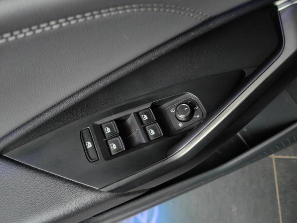 Volkswagen Sagitar III Рестайлинг с пробегом 2022 года, цена 1 985 000 рублей, 79442 км, седан, Автокод Объявления