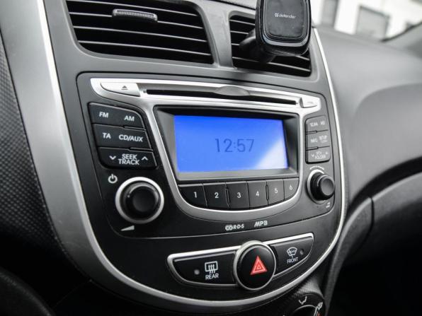 Hyundai Solaris I с пробегом 2012 года, цена 749 000 рублей, 215875 км, хэтчбек, Автокод Объявления