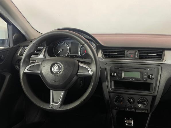 Skoda Rapid I с пробегом 2015 года, цена 765 000 рублей, 269860 км, лифтбек, Автокод Объявления