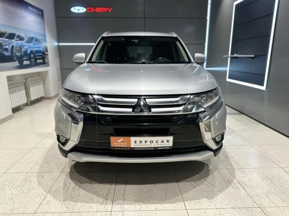 Mitsubishi Outlander III Рестайлинг 2 с пробегом 2018 года, цена 2 499 000 рублей, 193372 км, внедорожник, Автокод Объявления