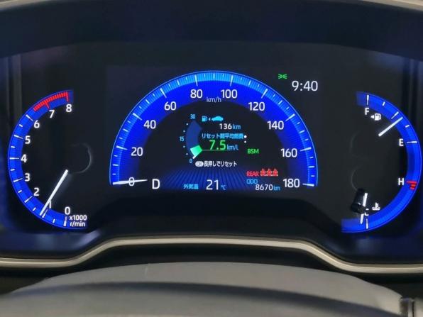 Toyota Corolla Cross I с пробегом 2023 года, цена 3 300 000 рублей, 8670 км, внедорожник, Автокод Объявления