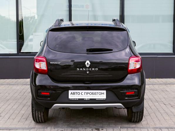 Renault Sandero II с пробегом 2017 года, цена 929 000 рублей, 218150 км, хэтчбек, Автокод Объявления