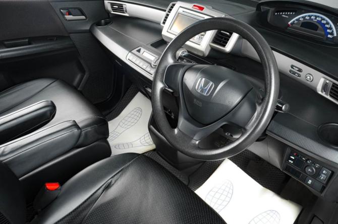 Honda Freed I Рестайлинг с пробегом 2012 года, цена 1 159 000 рублей, 147000 км, компактвэн, Автокод Объявления