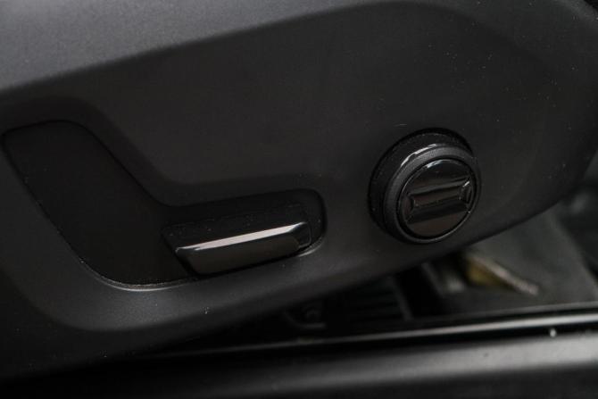 Volvo XC60 II с пробегом 2019 года, цена 3 995 000 рублей, 75161 км, внедорожник, Автокод Объявления