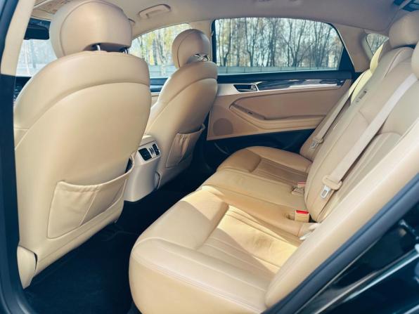 Hyundai Genesis II с пробегом 2014 года, цена 1 750 000 рублей, 269186 км, седан, Автокод Объявления