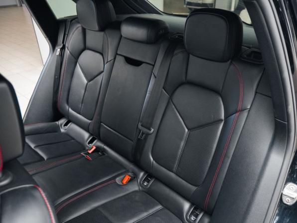 Porsche Macan I Рестайлинг с пробегом 2018 года, цена 3 450 000 рублей, 142262 км, внедорожник, Автокод Объявления