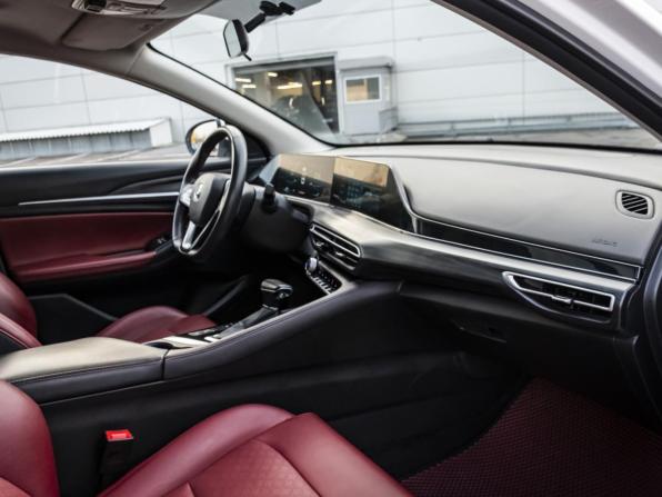 Changan Eado Plus с пробегом 2023 года, цена 1 599 000 рублей, 102076 км, седан, Автокод Объявления