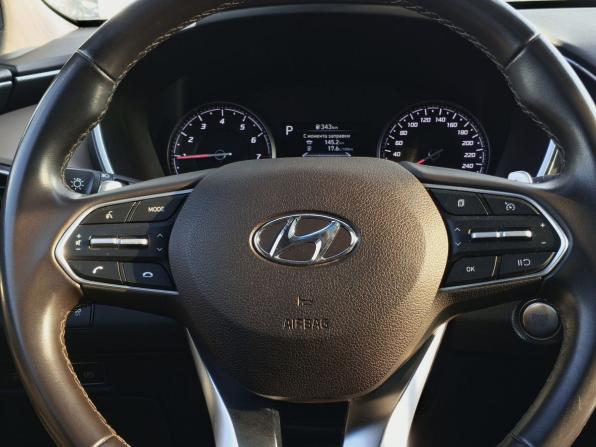 Hyundai Santa Fe IV Рестайлинг с пробегом 2022 года, цена 3 949 000 рублей, 21600 км, внедорожник, Автокод Объявления