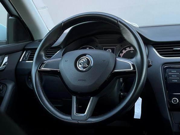 Skoda Octavia III (A7) Рестайлинг с пробегом 2019 года, цена 1 687 500 рублей, 126627 км, лифтбек, Автокод Объявления