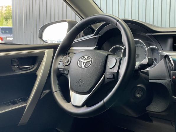 Toyota Corolla XI (E160 E170 E180) с пробегом 2013 года, цена 1 325 000 рублей, 157697 км, седан, Автокод Объявления
