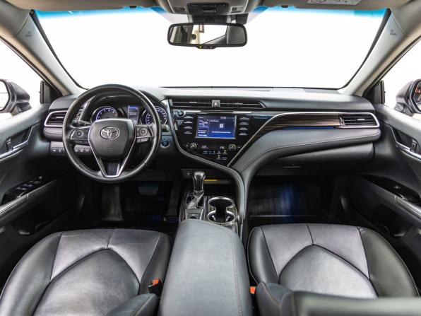 Toyota Camry VIII (XV70) с пробегом 2018 года, цена 2 528 000 рублей, 136149 км, седан, Автокод Объявления
