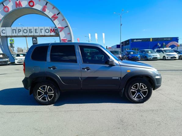 Chevrolet Niva I Рестайлинг с пробегом 2018 года, цена 693 000 рублей, 101546 км, внедорожник, Автокод Объявления