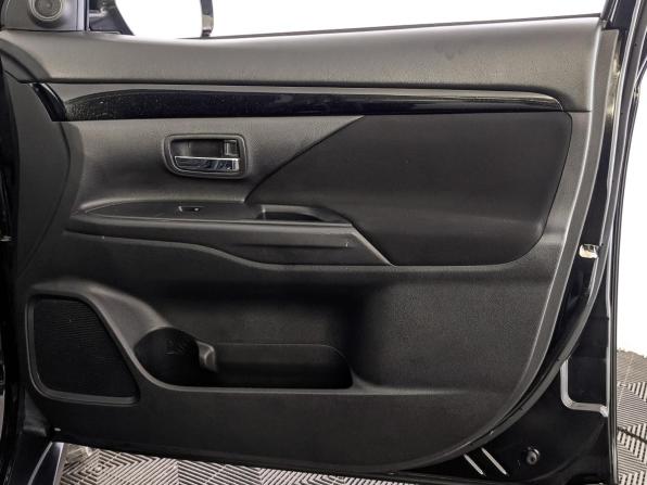 Mitsubishi Outlander III Рестайлинг 3 с пробегом 2019 года, цена 1 870 000 рублей, 178898 км, внедорожник, Автокод Объявления