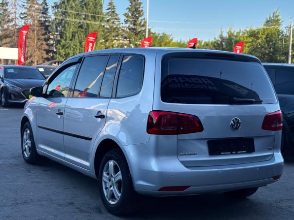 Volkswagen Touran I Рестайлинг 2 с пробегом 2011 года, цена 1 050 000 рублей, 189427 км, компактвэн, Автокод Объявления