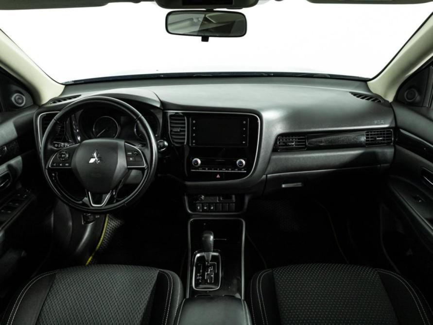 Mitsubishi Outlander III Рестайлинг 3 Санкт-Петербург  - изображение 14