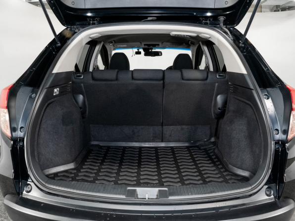 Honda Vezel I с пробегом 2017 года, цена 1 750 000 рублей, 74324 км, внедорожник, Автокод Объявления