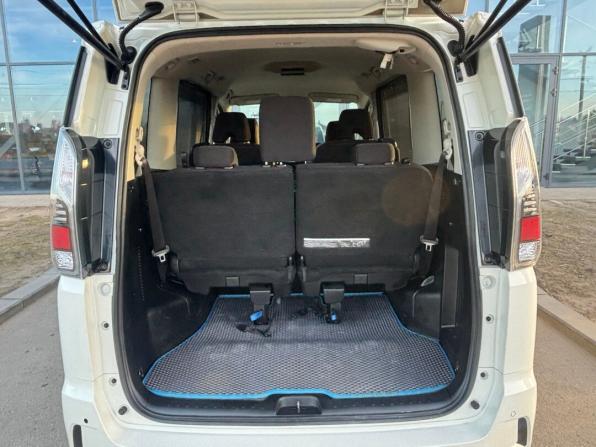 Nissan Serena V (C27) с пробегом 2018 года, цена 1 800 000 рублей, 200000 км, минивэн, Автокод Объявления