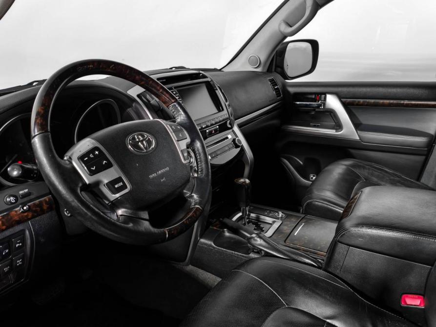 Toyota Land Cruiser 200 Series Рестайлинг 1 Санкт-Петербург  - изображение 9