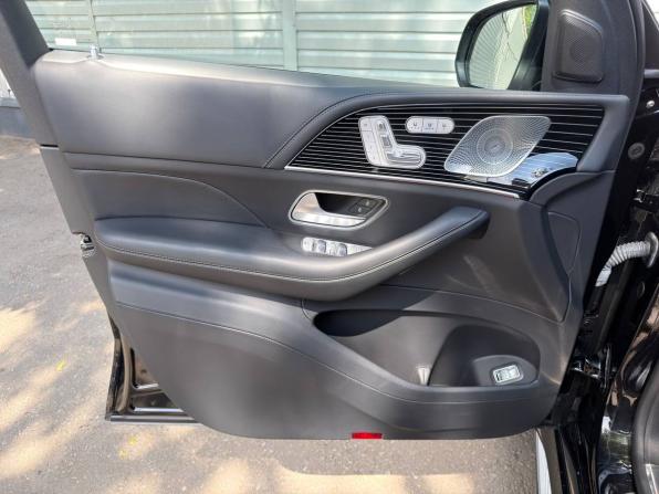 Mercedes-Benz Maybach GLS I с пробегом 2023 года, цена 19 290 000 рублей, 44335 км, внедорожник, Автокод Объявления